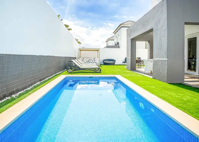 Farfara Вилла Адехе