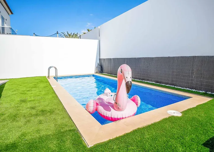 Farfara Вилла Адехе